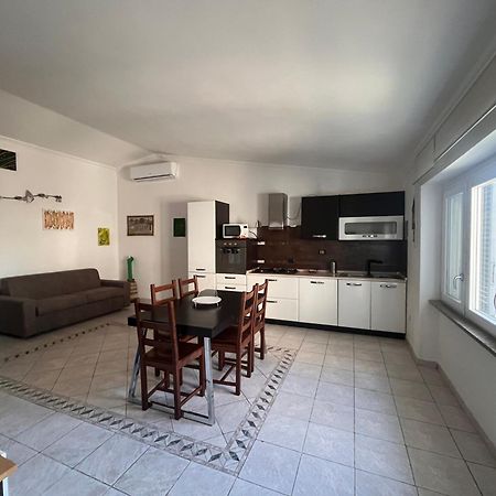 דירות פיומיצ'ינו Deluxe House Of Loto'S מראה חיצוני תמונה